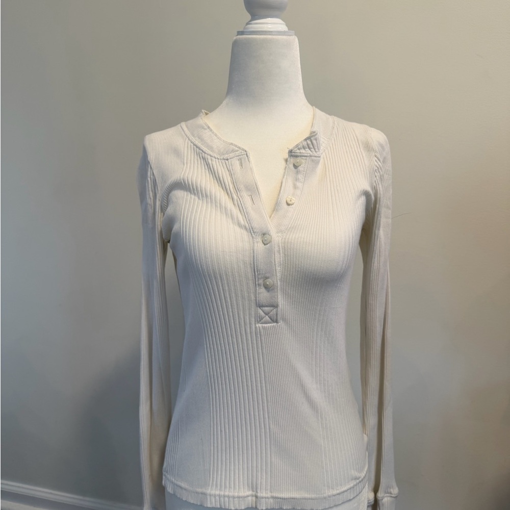 Like new! Aerie White Ribbed Henley Long Sleeve Top - size S